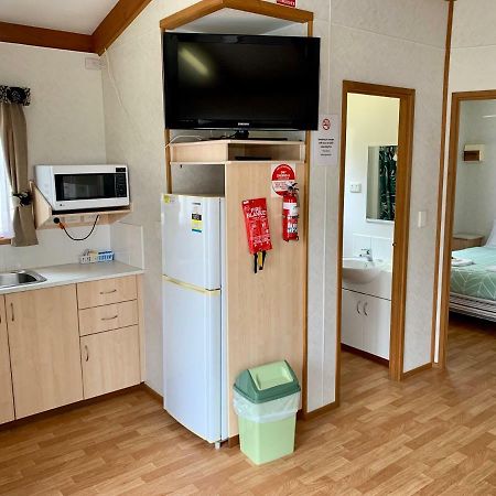 Tatura Cabin & Caravan Park Экстерьер фото